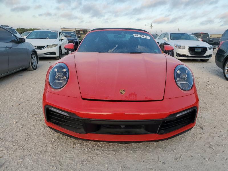  PORSCHE 911 2023 Красный