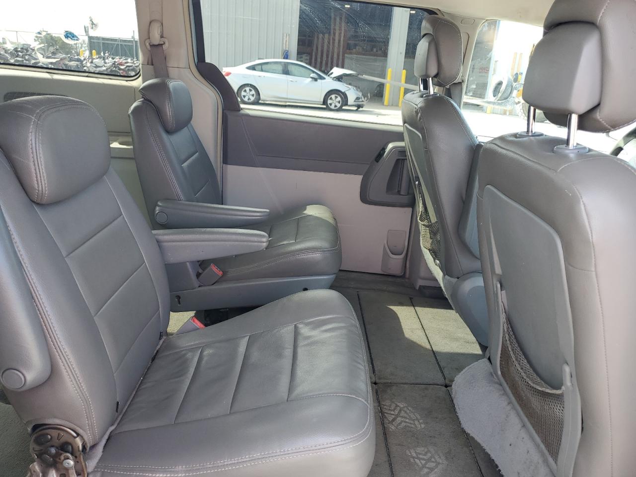 2010 Chrysler Town & Country Touring VIN: 2A4RR5D18AR491450 Lot: 83795725