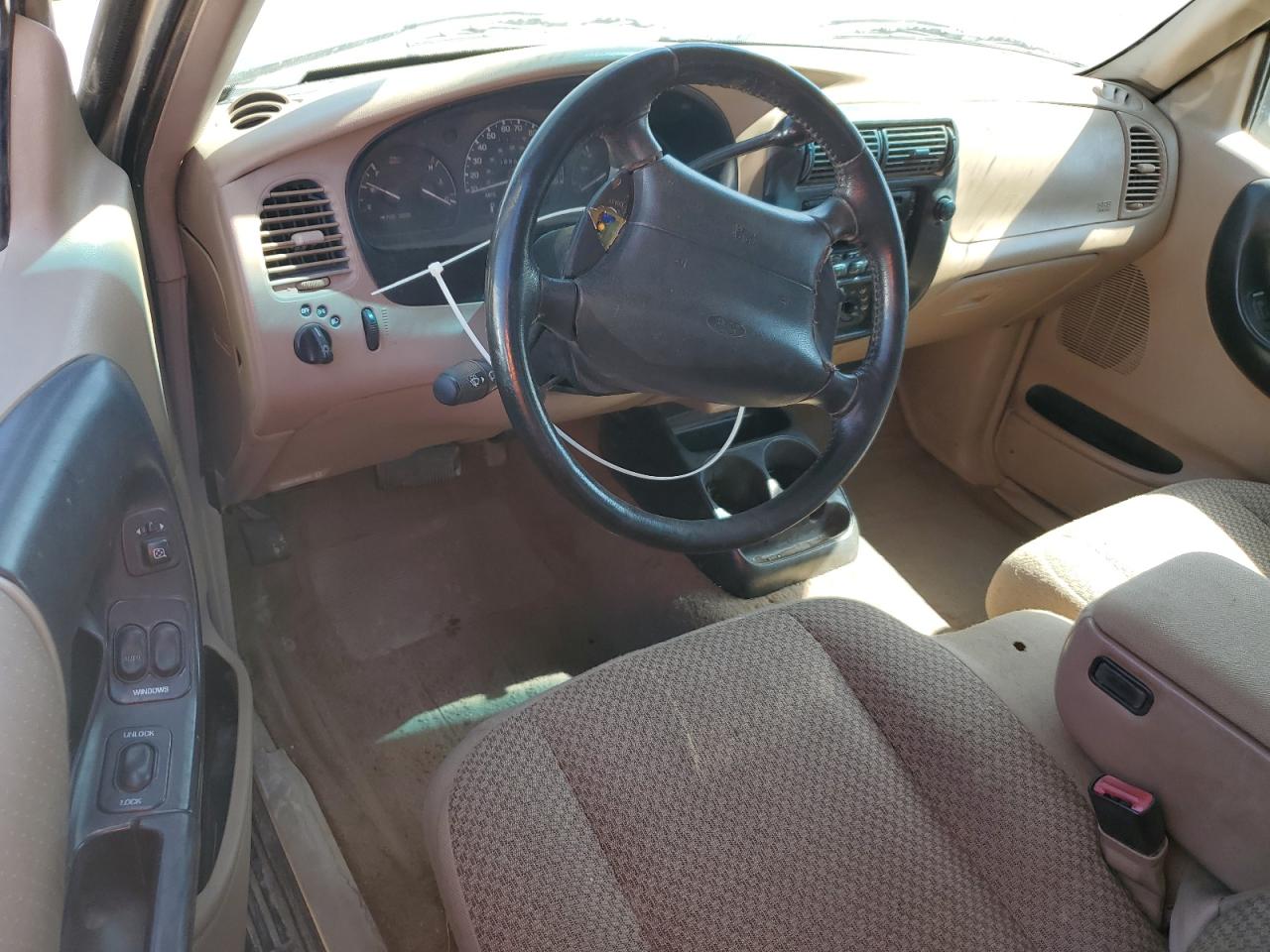 1999 Ford Ranger Super Cab VIN: 1FTYR14X4XPA18220 Lot: 84571325