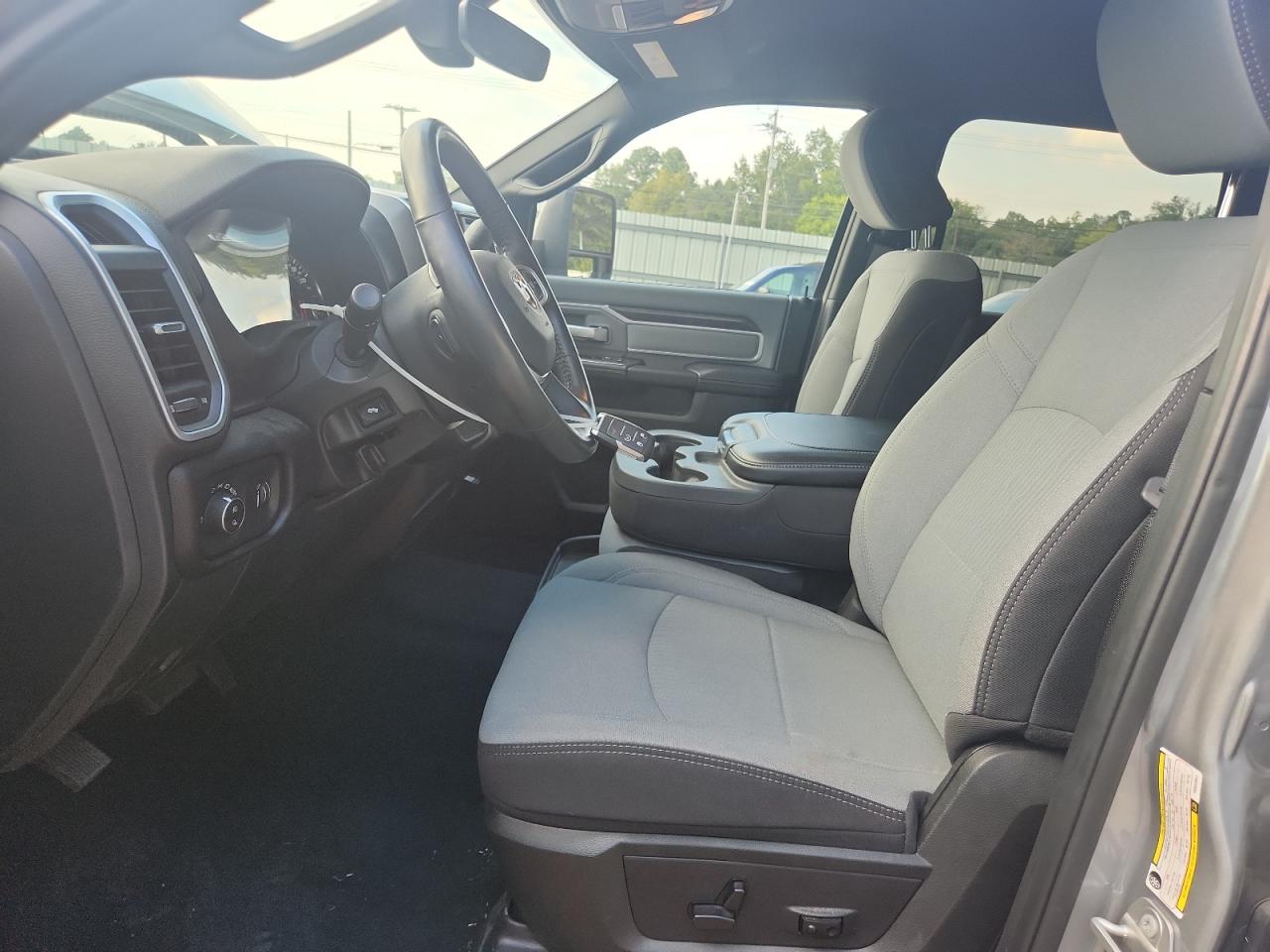 2023 Ram 3500 Big Horn VIN: 3C63R3HL3PG542841 Lot: 81049835