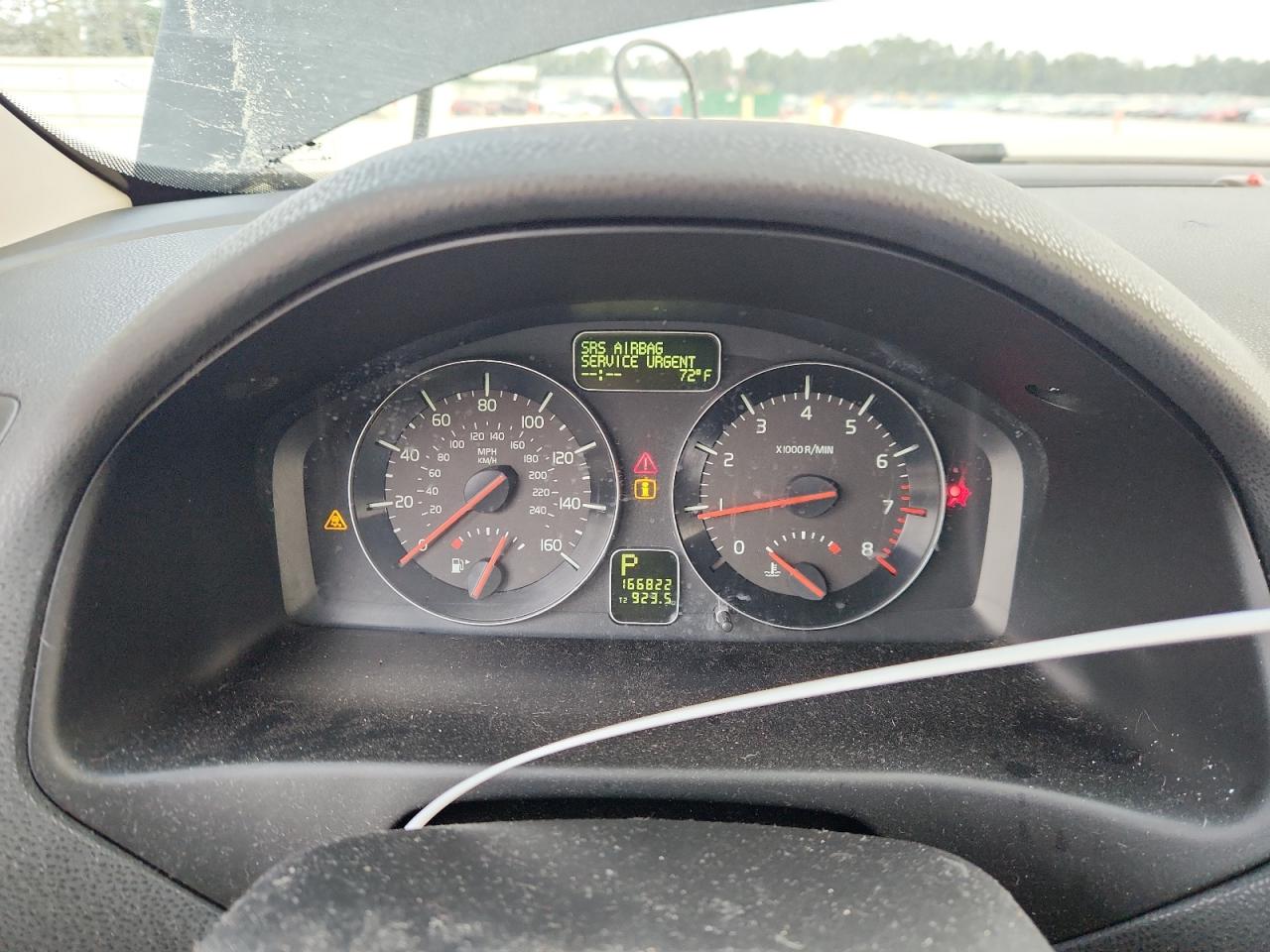 2010 Volvo C70 T5 VIN: YV1672MC7AJ093207 Lot: 81715955