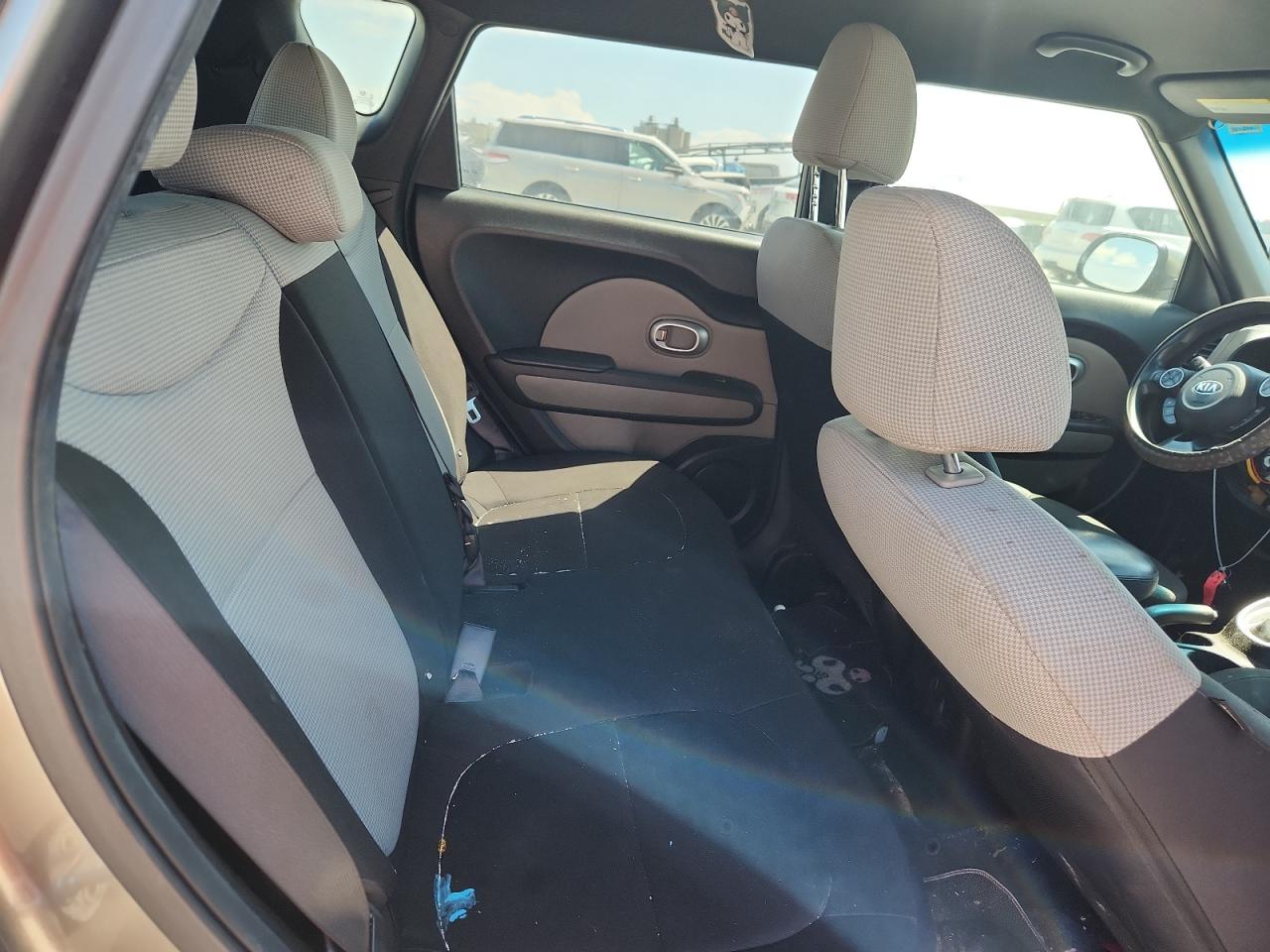 2018 Kia Soul VIN: KNDJN2A20J7596365 Lot: 71728165