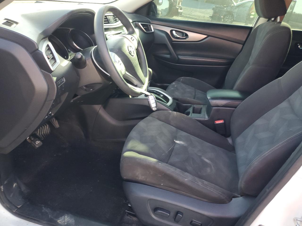 2016 Nissan Rogue S VIN: KNMAT2MV1GP605773 Lot: 81820235