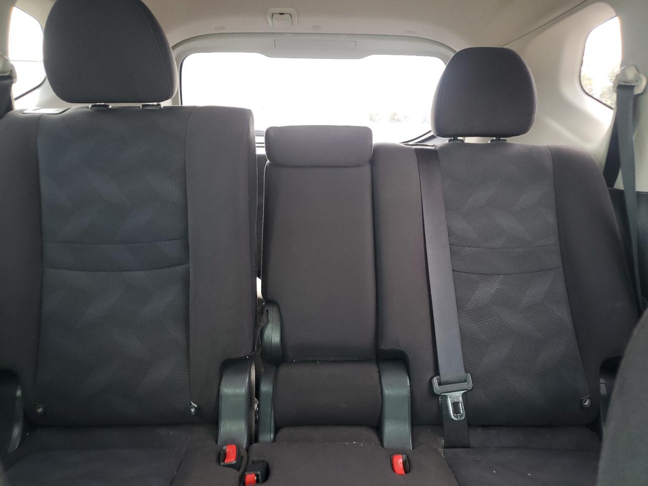 2015 Nissan Rogue S VIN: KNMAT2MT8FP560814 Lot: 72026885