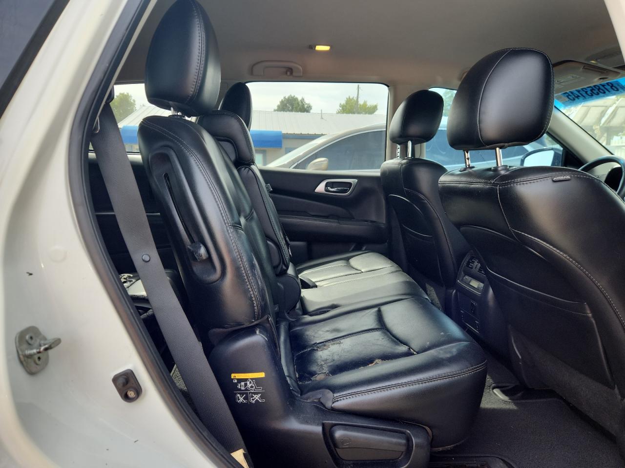 2015 Nissan Pathfinder S VIN: 5N1AR2MN6FC685023 Lot: 81853145