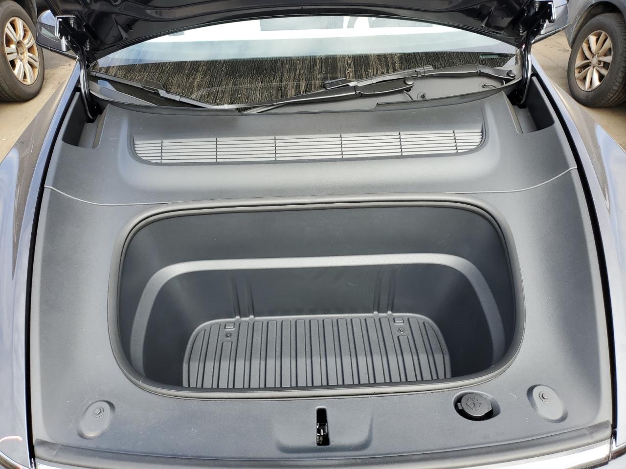 2026 Tesla Model Y VIN: 7SAYGDEE9TF342310 Lot: 81294125