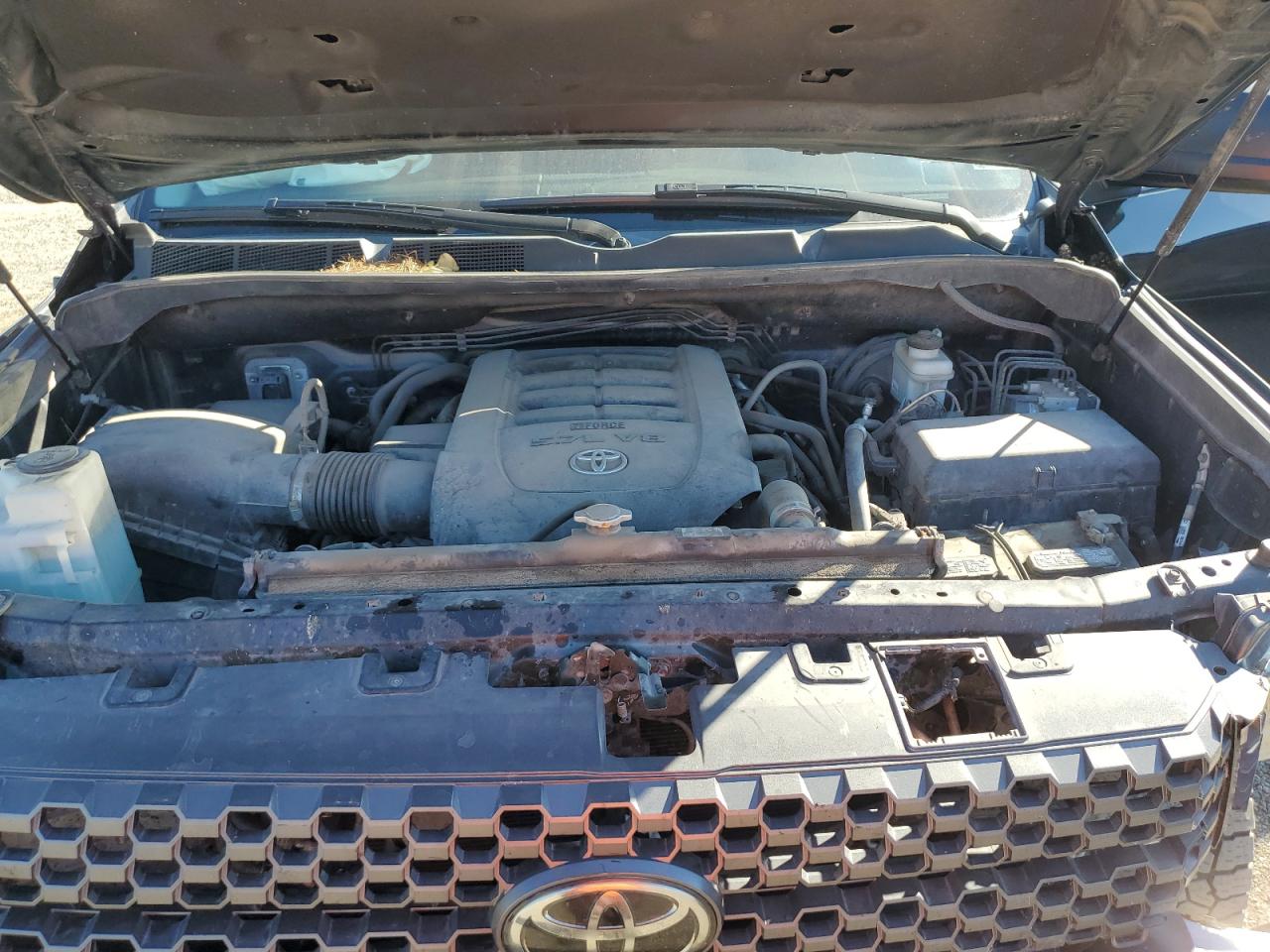 2018 Toyota Tundra Crewmax Sr5 VIN: 5TFDY5F13JX700255 Lot: 82141495