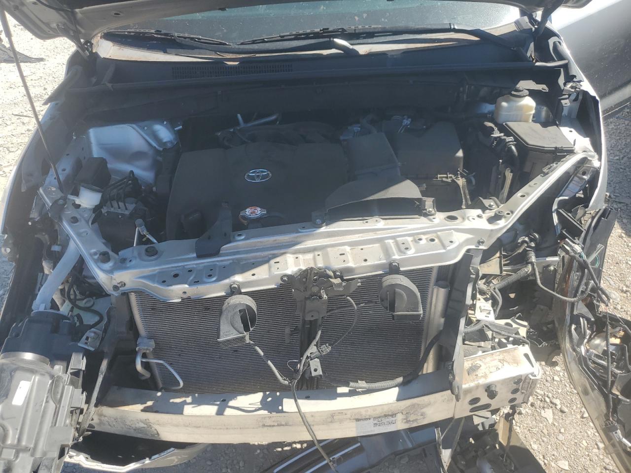 2018 Toyota Highlander Le VIN: 5TDZZRFH3JS279361 Lot: 71738335