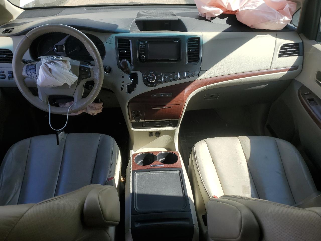 2014 Toyota Sienna Xle VIN: 5TDYK3DC4ES475156 Lot: 81818585