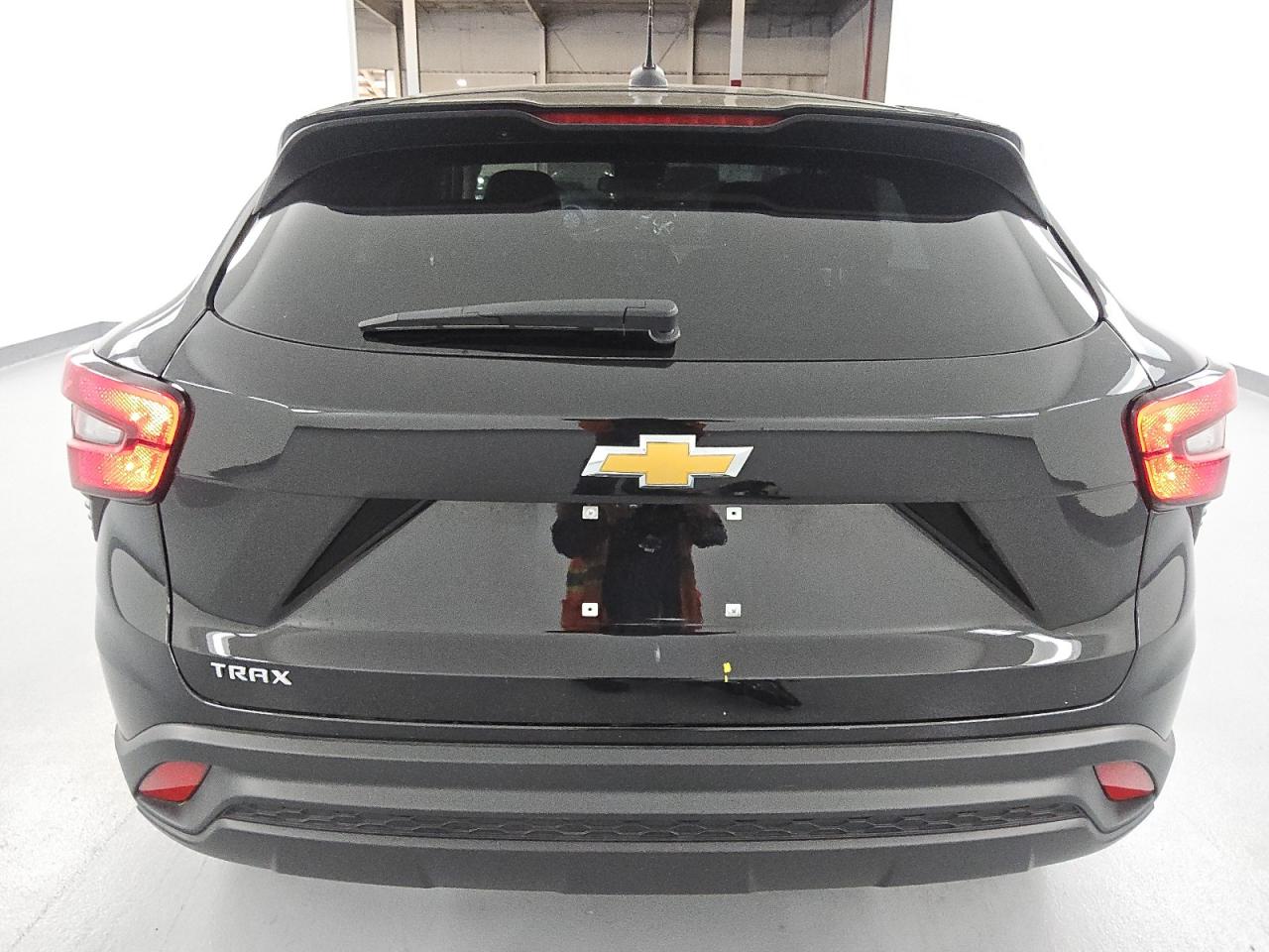 2024 Chevrolet Trax Ls VIN: KL77LFE27RC137593 Lot: 69935515