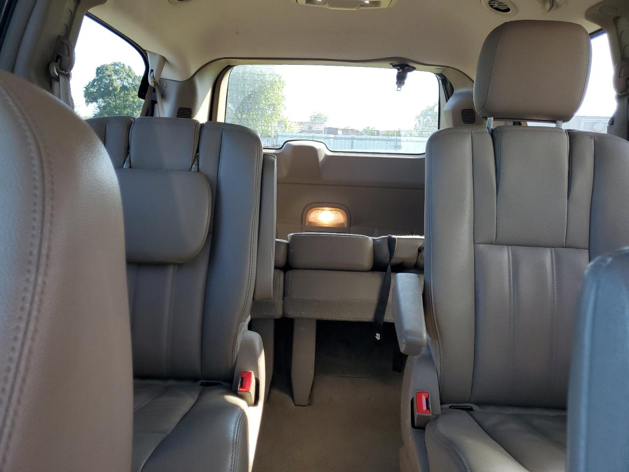 2016 Chrysler Town & Country Touring VIN: 2C4RC1BG5GR245679 Lot: 80784235