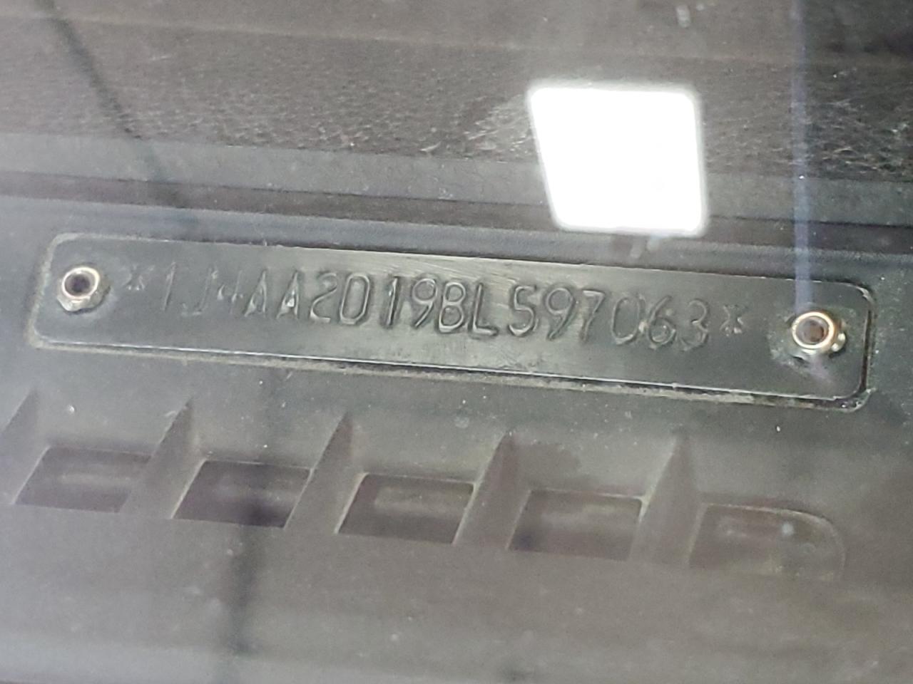 2011 Jeep Wrangler Sport VIN: 1J4AA2D19BL597063 Lot: 72003765