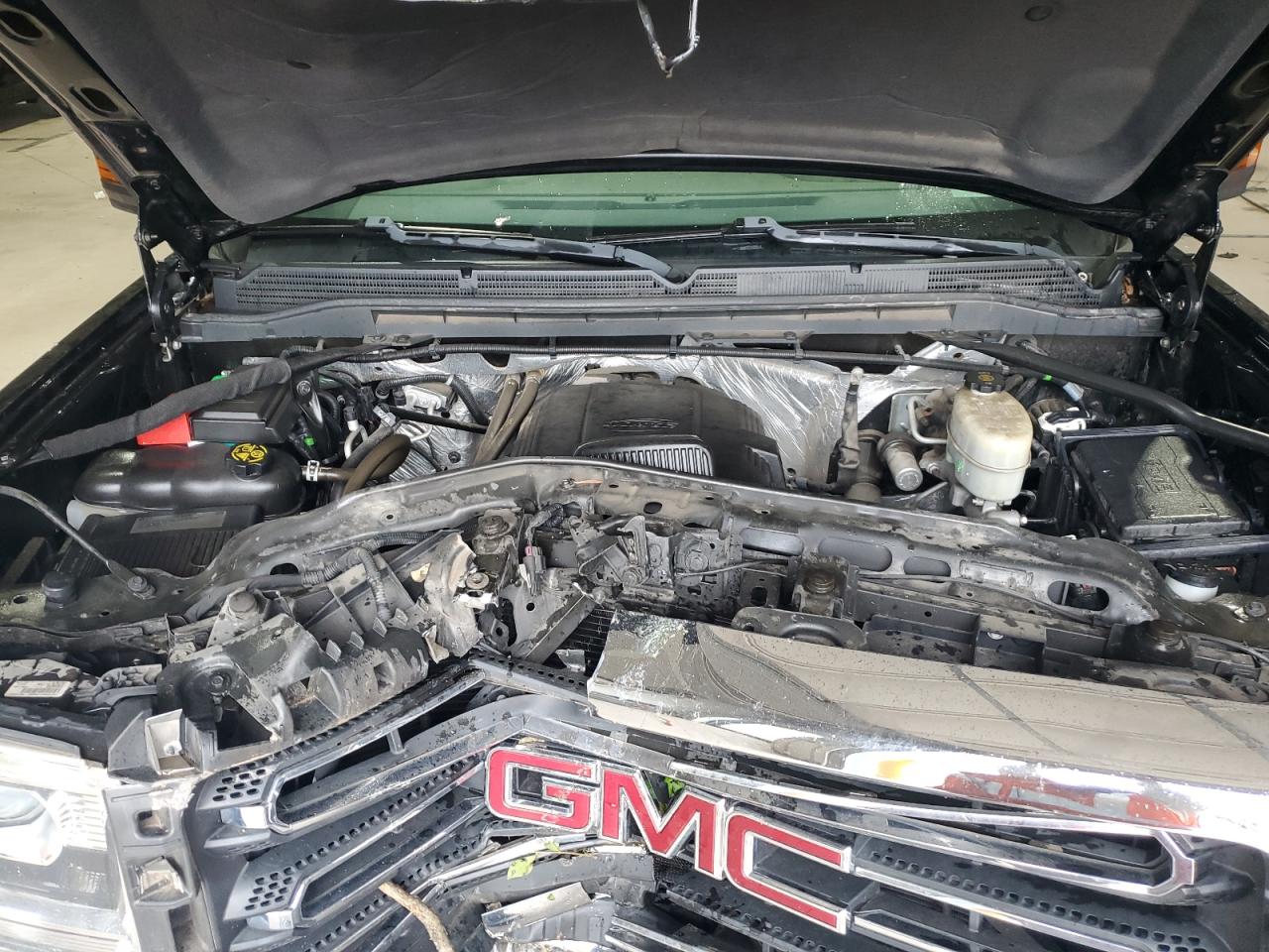 2015 GMC Sierra K2500 Heavy Duty VIN: 1GT22XEG5FZ557671 Lot: 83996015