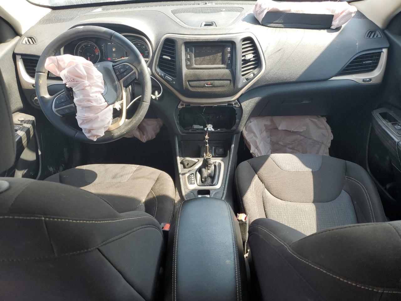 2017 Jeep Cherokee Latitude VIN: 1C4PJLCB4HW534203 Lot: 70912105