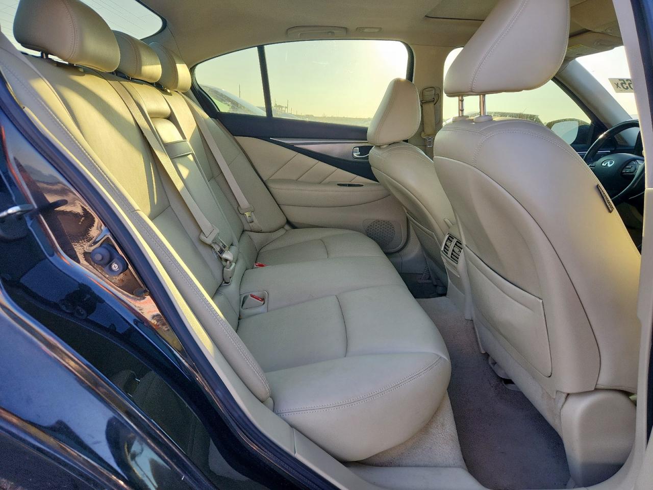 2015 Infiniti Q50 Base VIN: JN1BV7AP6FM336819 Lot: 81157165