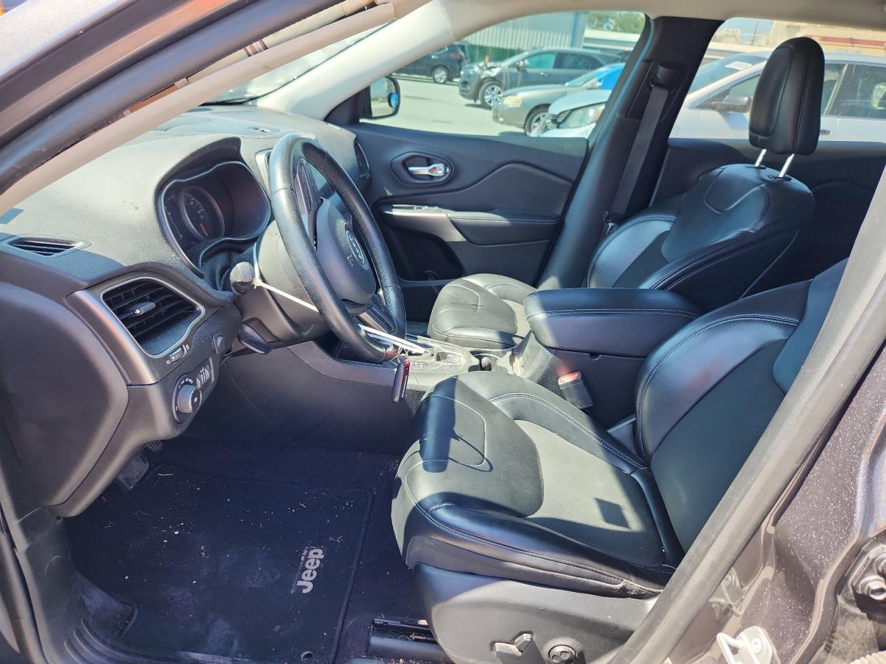 2019 Jeep Cherokee Latitude Plus VIN: 1C4PJLLB9KD184196 Lot: 80823445