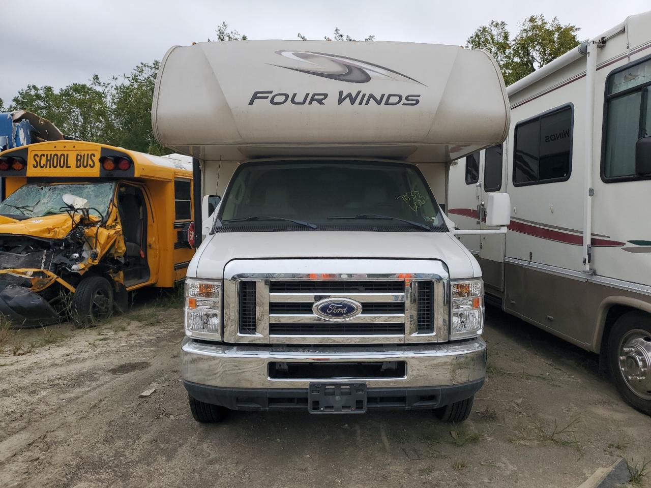 2018 Ford Econoline E350 Super Duty Cutaway Van VIN: 1FDWE3FS2JDC31963 Lot: 70386085