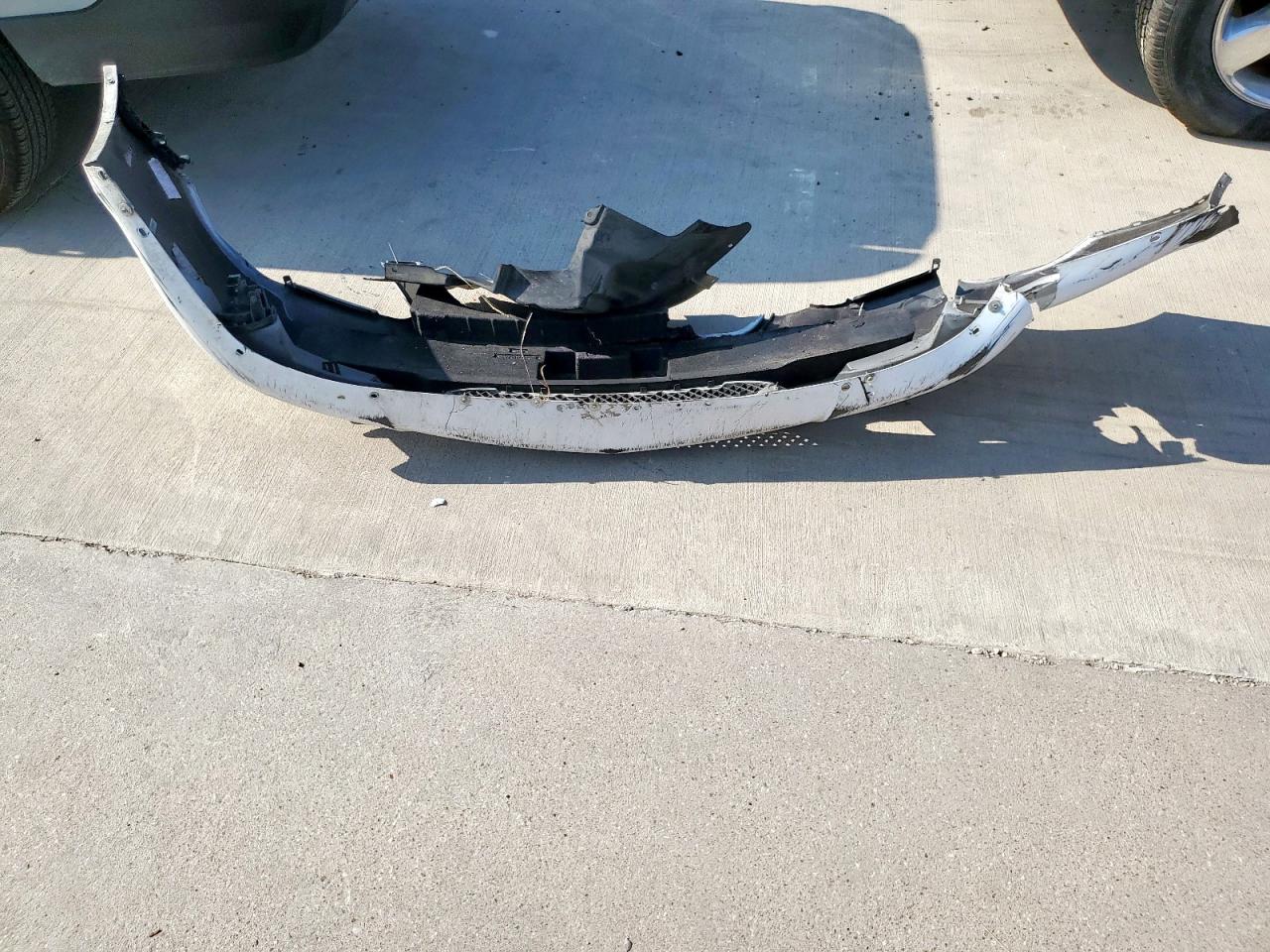 2014 Chrysler 200 Limited VIN: 1C3CCBCG4EN180140 Lot: 81478905