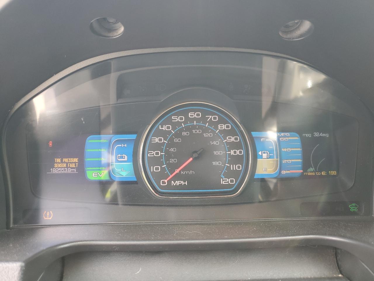 2011 Ford Fusion Hybrid VIN: 3FADP0L35BR240785 Lot: 71440295