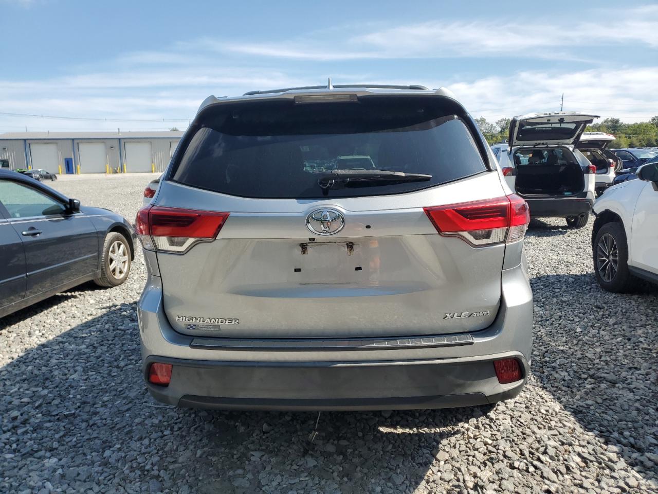 2018 Toyota Highlander Se VIN: 5TDJZRFH5JS548201 Lot: 71911775