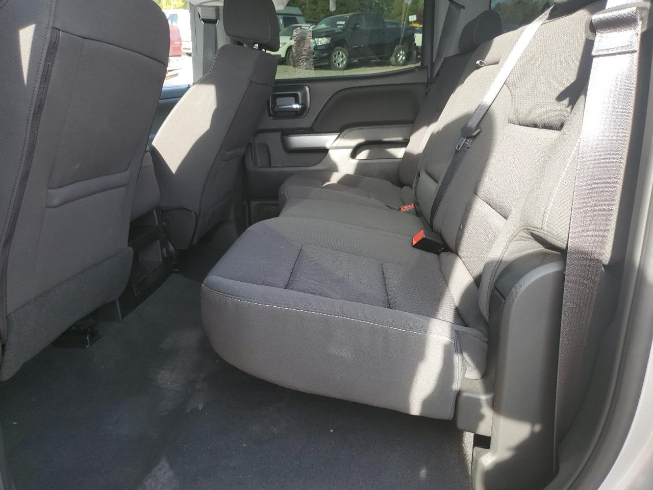 2018 Chevrolet Silverado K1500 Lt VIN: 3GCUKREC4JG638977 Lot: 80853665