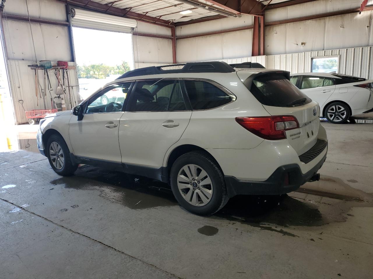 2019 Subaru Outback 2.5I Premium 4S4BSAFC6K3254951 photo #3