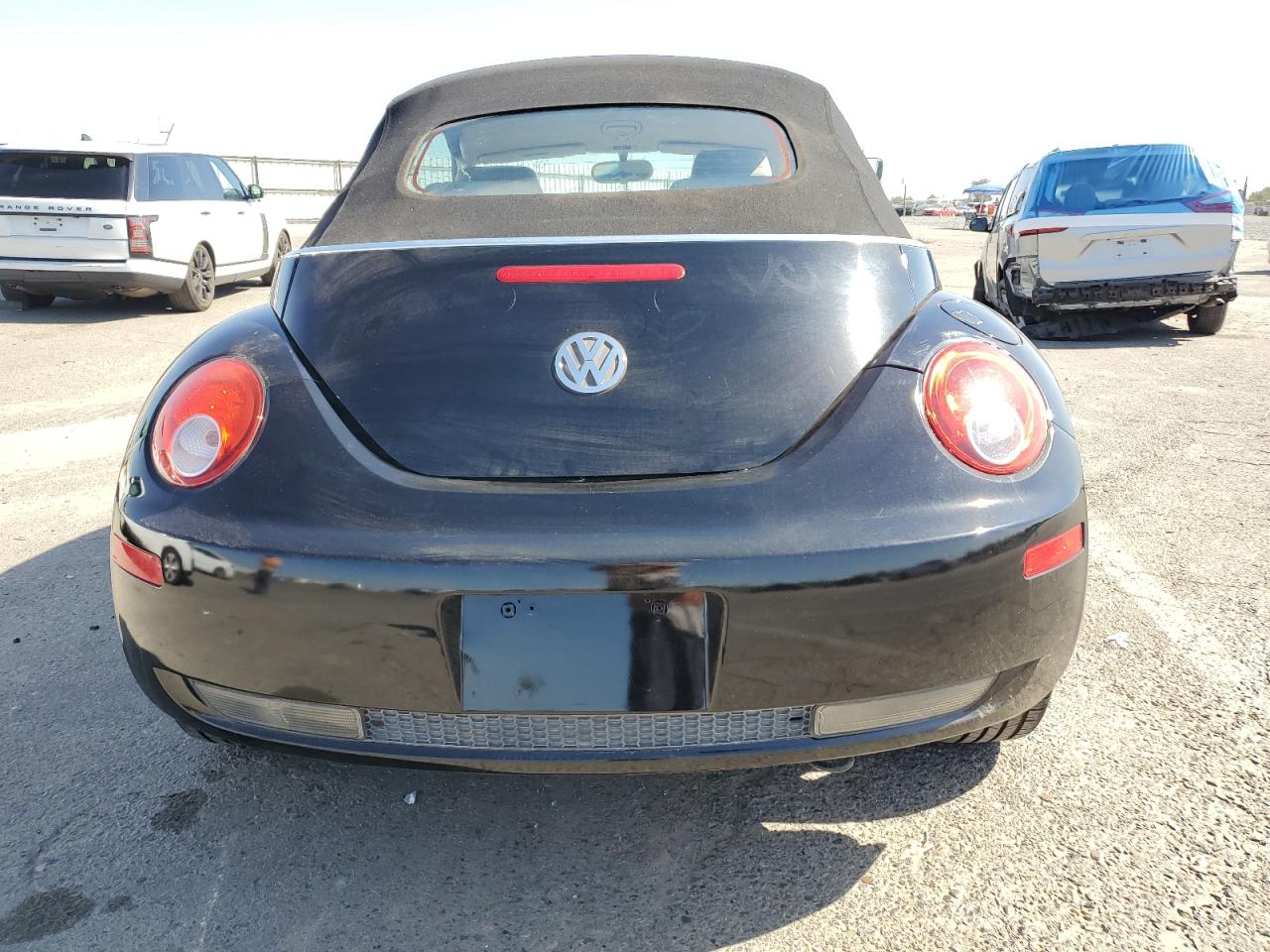 2007 Volkswagen New Beetle Convertible Option Package 1 VIN: 3VWRG31Y07M419897 Lot: 81854575