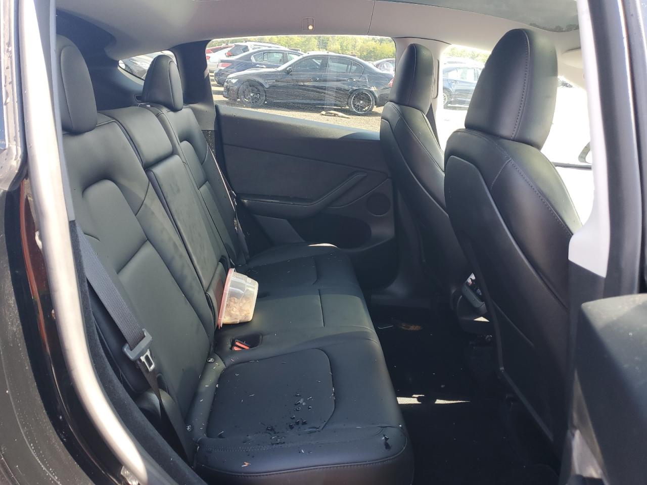 2024 Tesla Model Y VIN: 7SAYGDEE0RA225592 Lot: 71990285