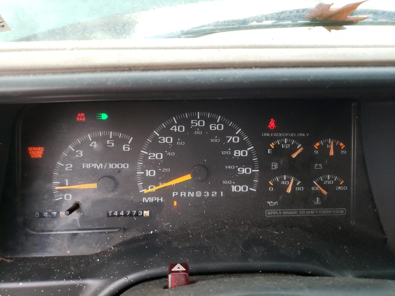 1999 Chevrolet Suburban K1500 VIN: 3GNFK16R2XG245007 Lot: 82072795