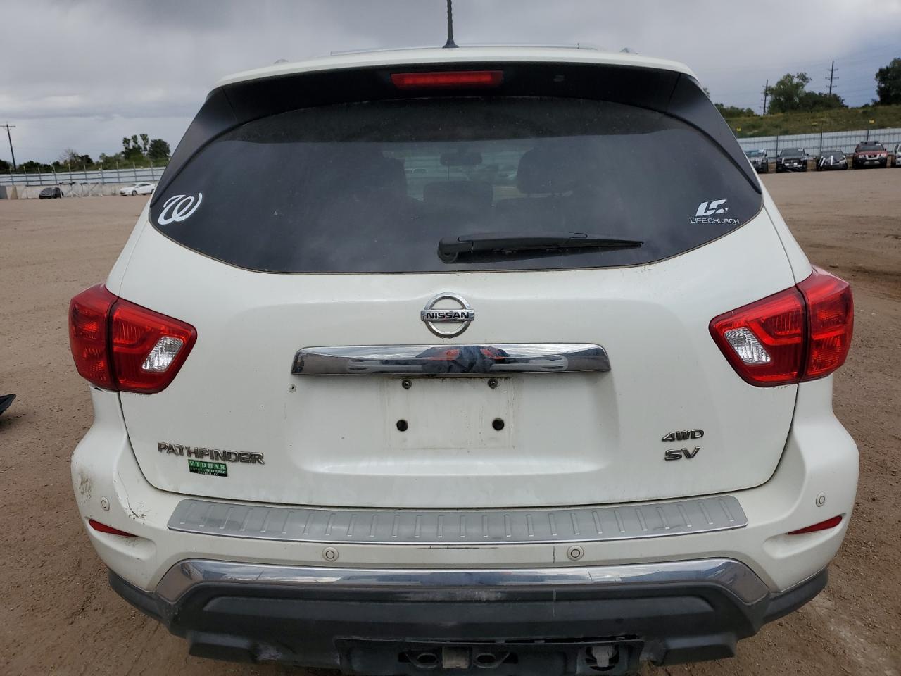 2017 Nissan Pathfinder S VIN: 5N1DR2MM0HC615167 Lot: 84705235