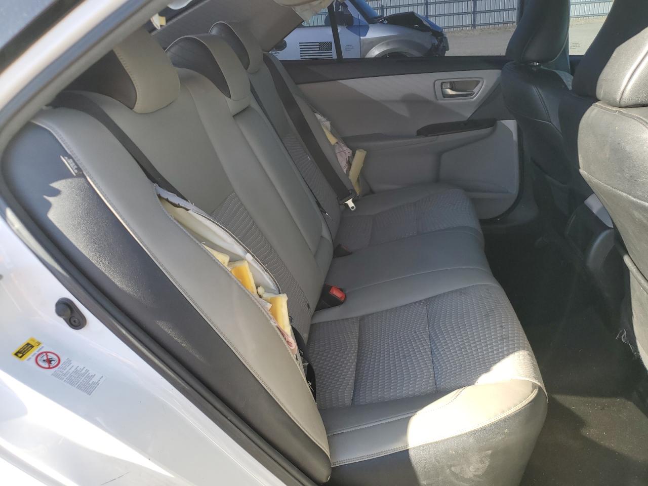 2015 Toyota Camry Le VIN: 4T1BF1FK1FU492394 Lot: 81102985