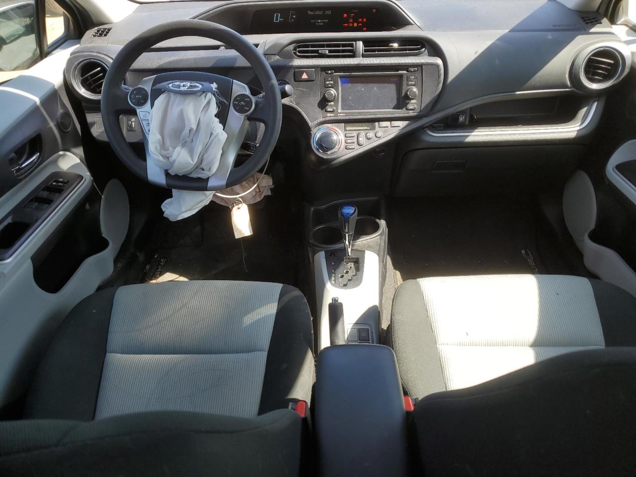 2014 Toyota Prius C VIN: JTDKDTB36E1077365 Lot: 84270755