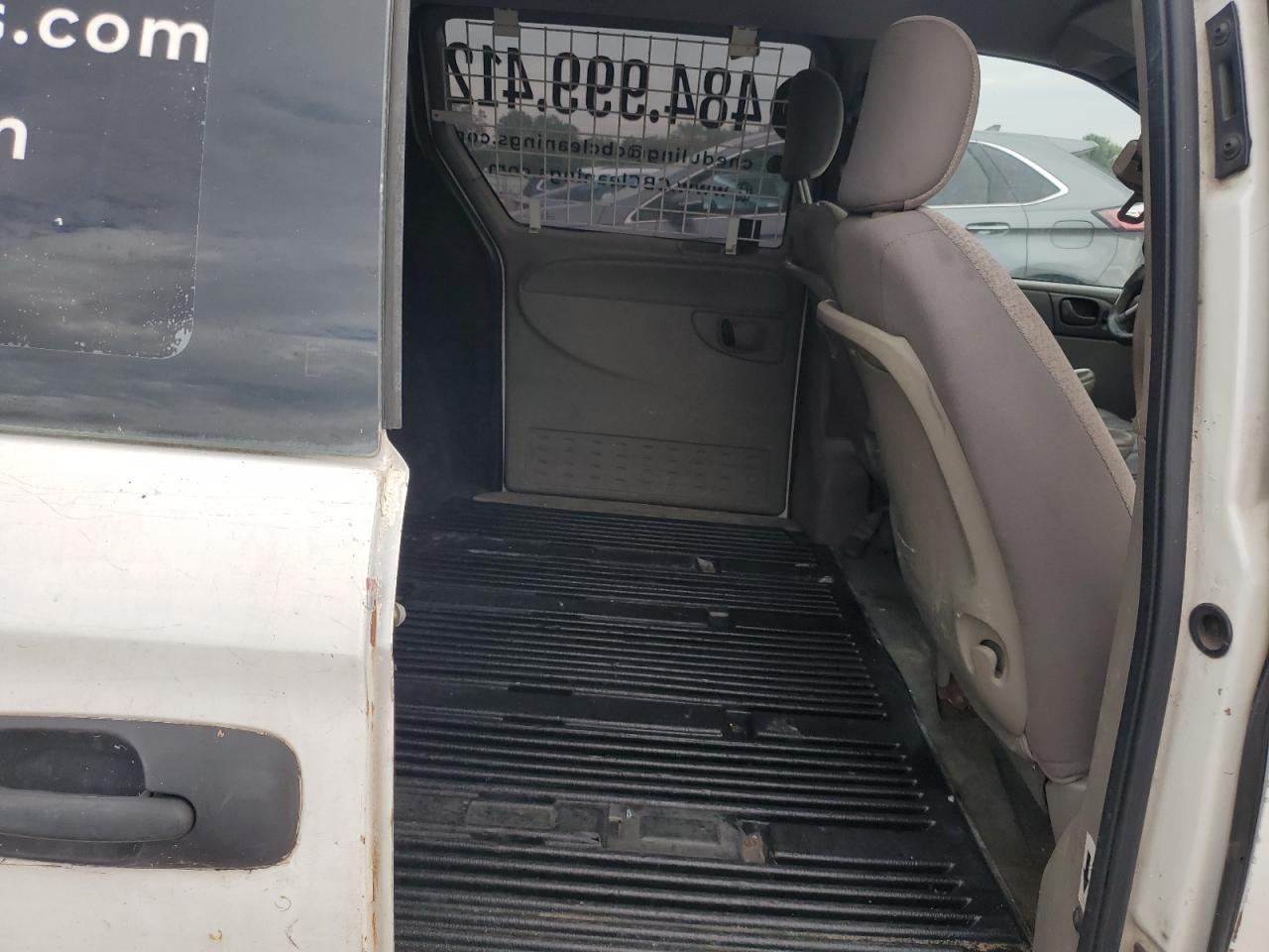 2003 Dodge Caravan C/V VIN: 1D4GP21333B338020 Lot: 72001195