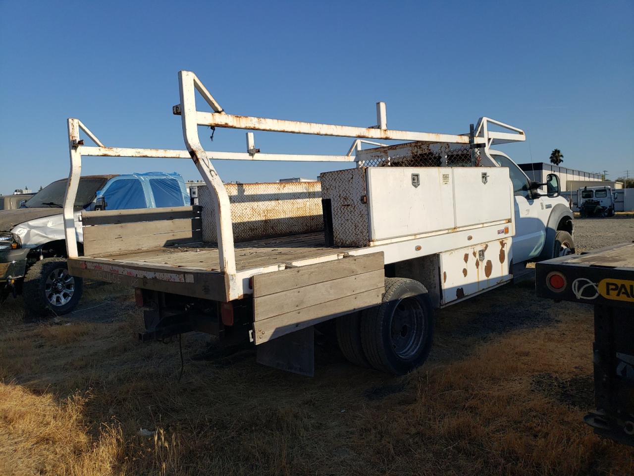 2005 Ford F450 Super Duty white other gas 1FDXF46Y35EB97091 photo #4