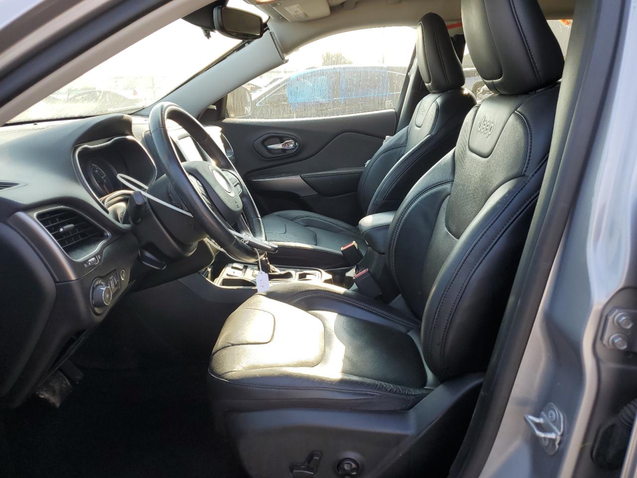 2020 Jeep Cherokee Latitude Plus VIN: 1C4PJLLX9LD629842 Lot: 81243055