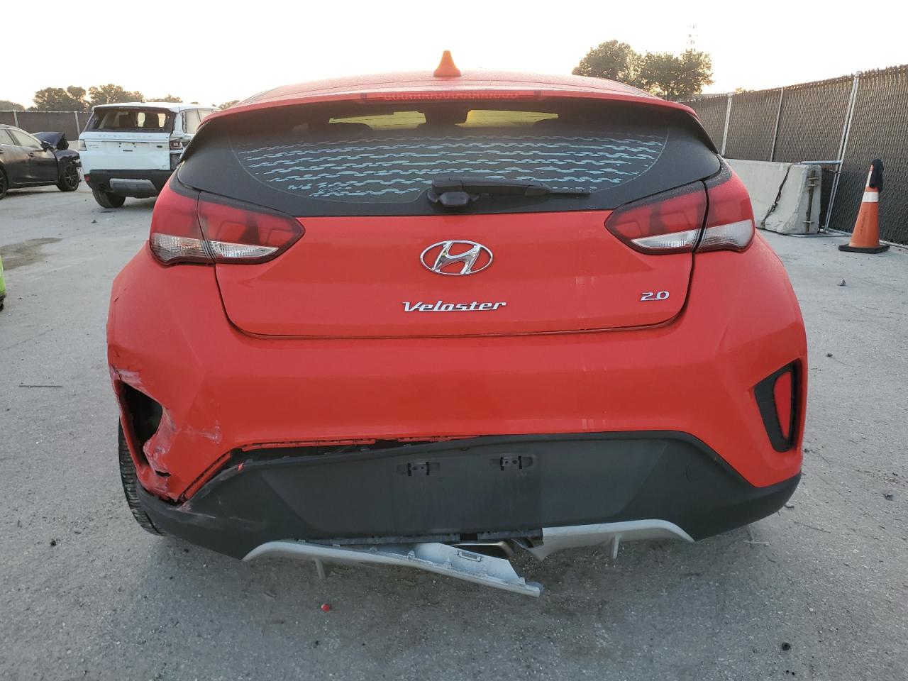 2021 Hyundai Veloster Base VIN: KMHTG6AF7MU032159 Lot: 81649615