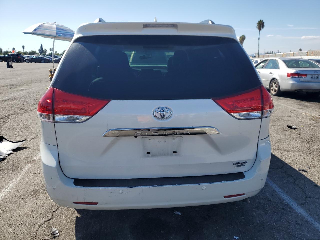 2013 Toyota Sienna Xle VIN: 5TDDK3DC3DS070774 Lot: 81805885