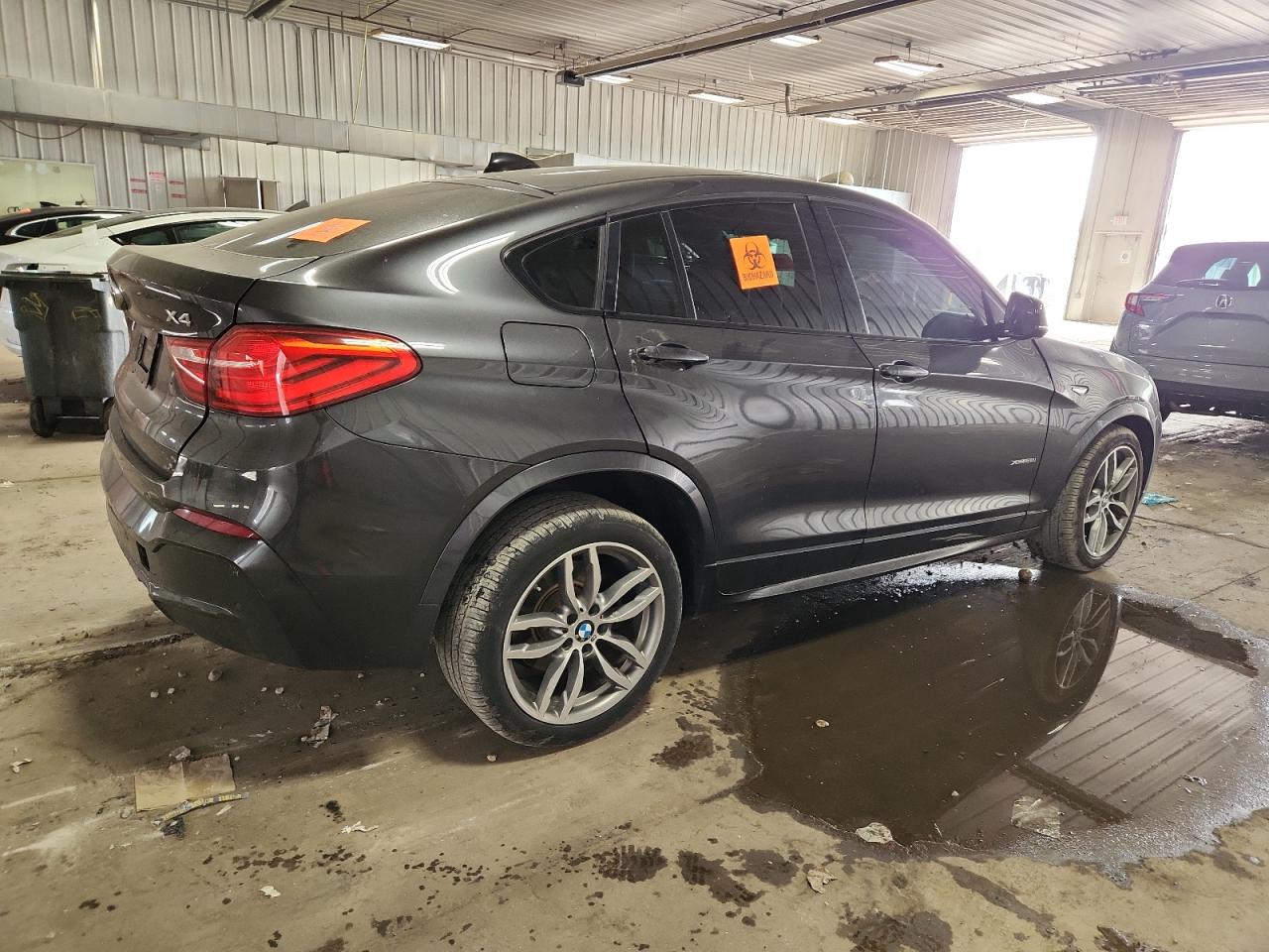 Фото: 5UXXW3C50J0T82021