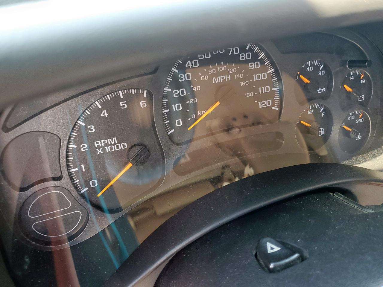 2004 Chevrolet Tahoe C1500 VIN: 1GNEC13V64R174187 Lot: 81598935