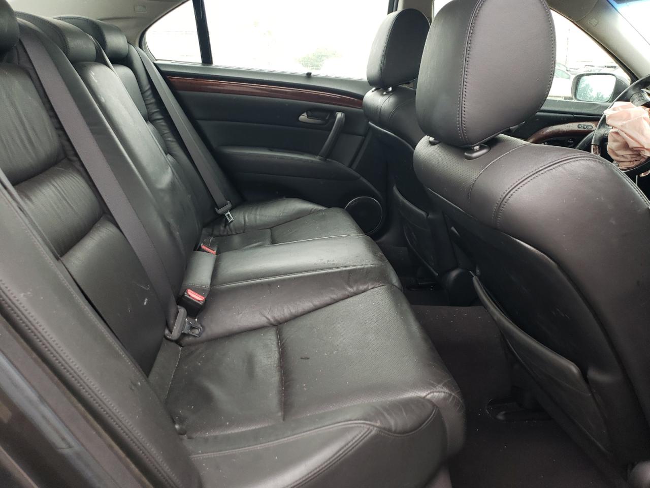 2010 Acura Rl VIN: JH4KB2F65AC001993 Lot: 82170325