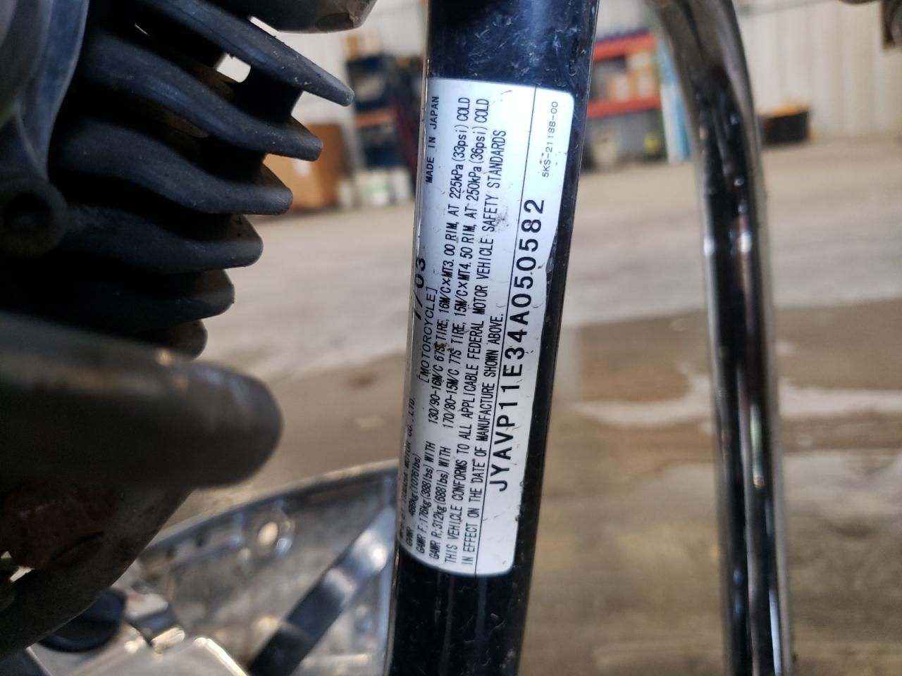 2004 Yamaha Xvs1100 A VIN: JYAVP11E34A050582 Lot: 81382415