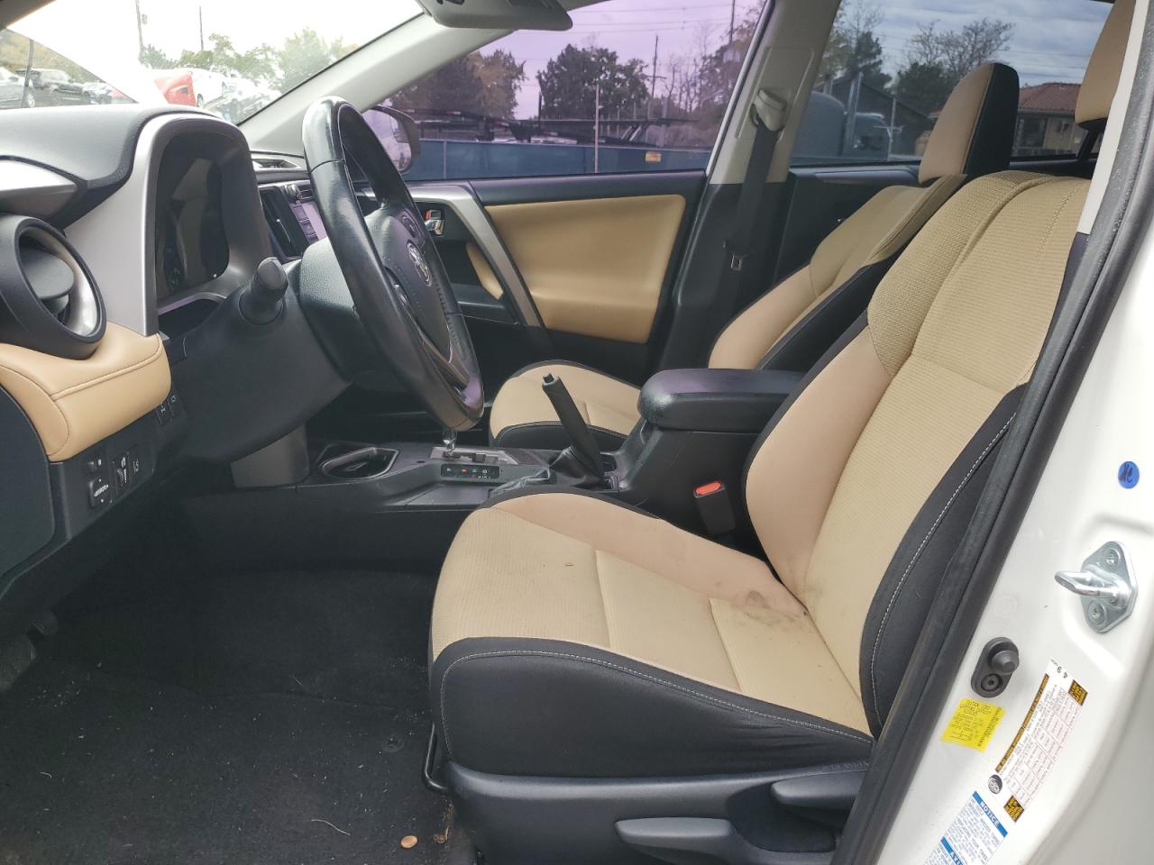 2017 Toyota Rav4 Xle VIN: JTMRFREV4HJ131405 Lot: 82138345