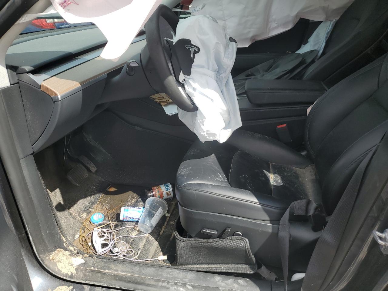 2023 Tesla Model Y VIN: 7SAYGAEE8PF830989 Lot: 69842555