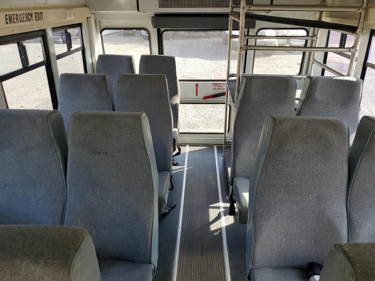 2005 Chevrolet Express G3500 VIN: 1GBJG31UX51222506 Lot: 81445285