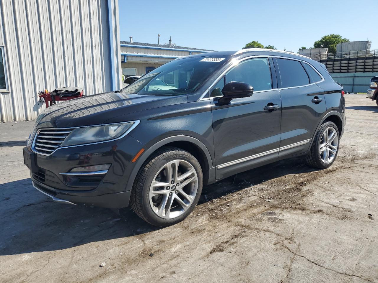 Vehicle photo