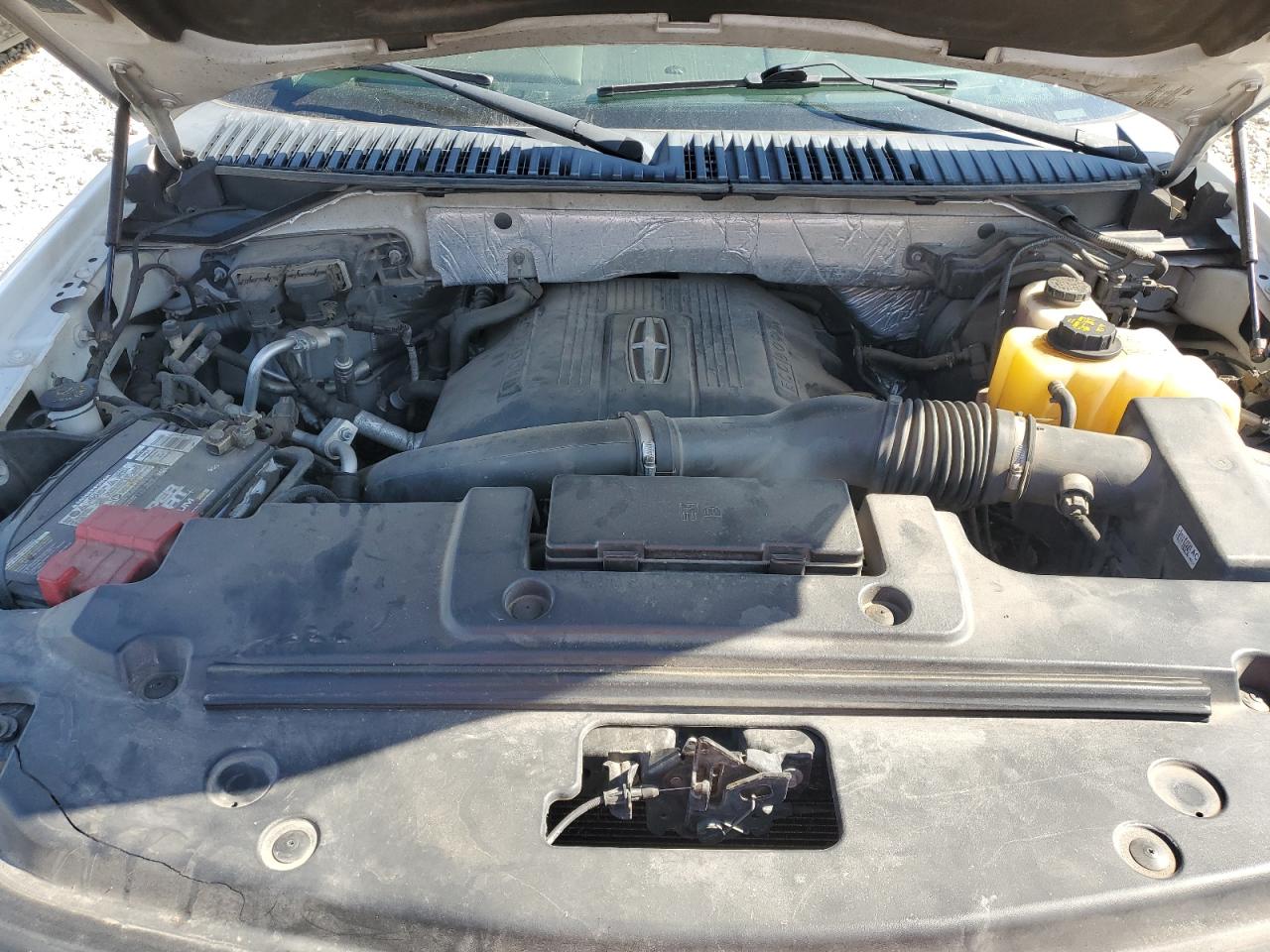 2015 Lincoln Navigator L VIN: 5LMJJ3JT8FEJ03084 Lot: 84768735