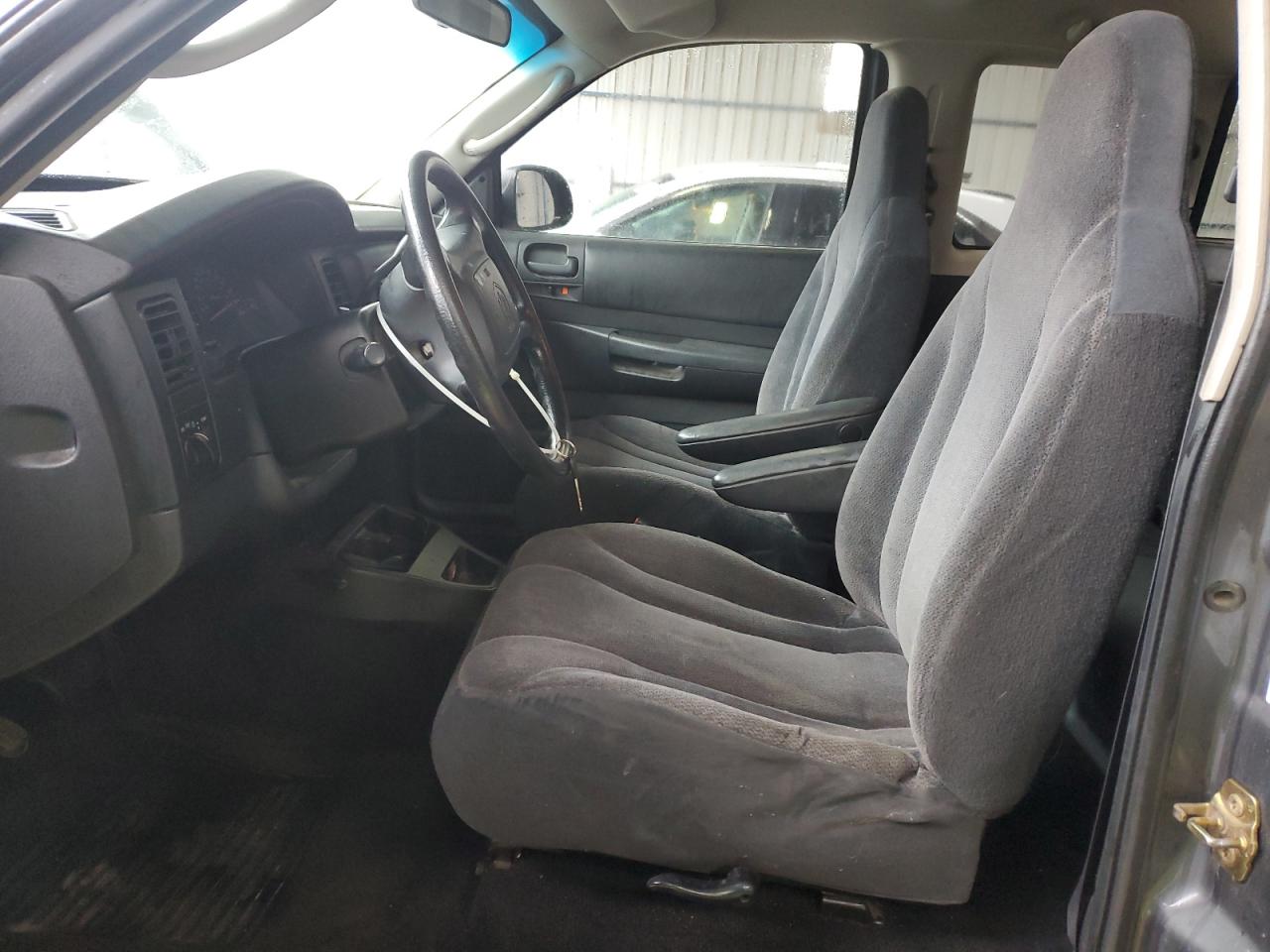 2004 Dodge Dakota Sxt VIN: 1D7HG12K44S556475 Lot: 82159875