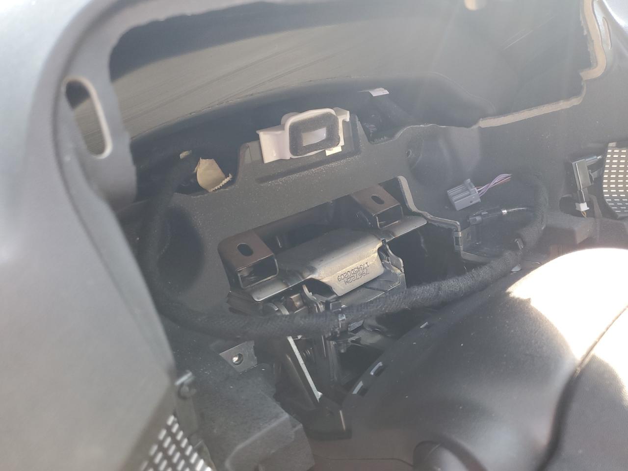 2019 Volvo Xc40 T5 Momentum VIN: YV4162XZ8K2021377 Lot: 71043115