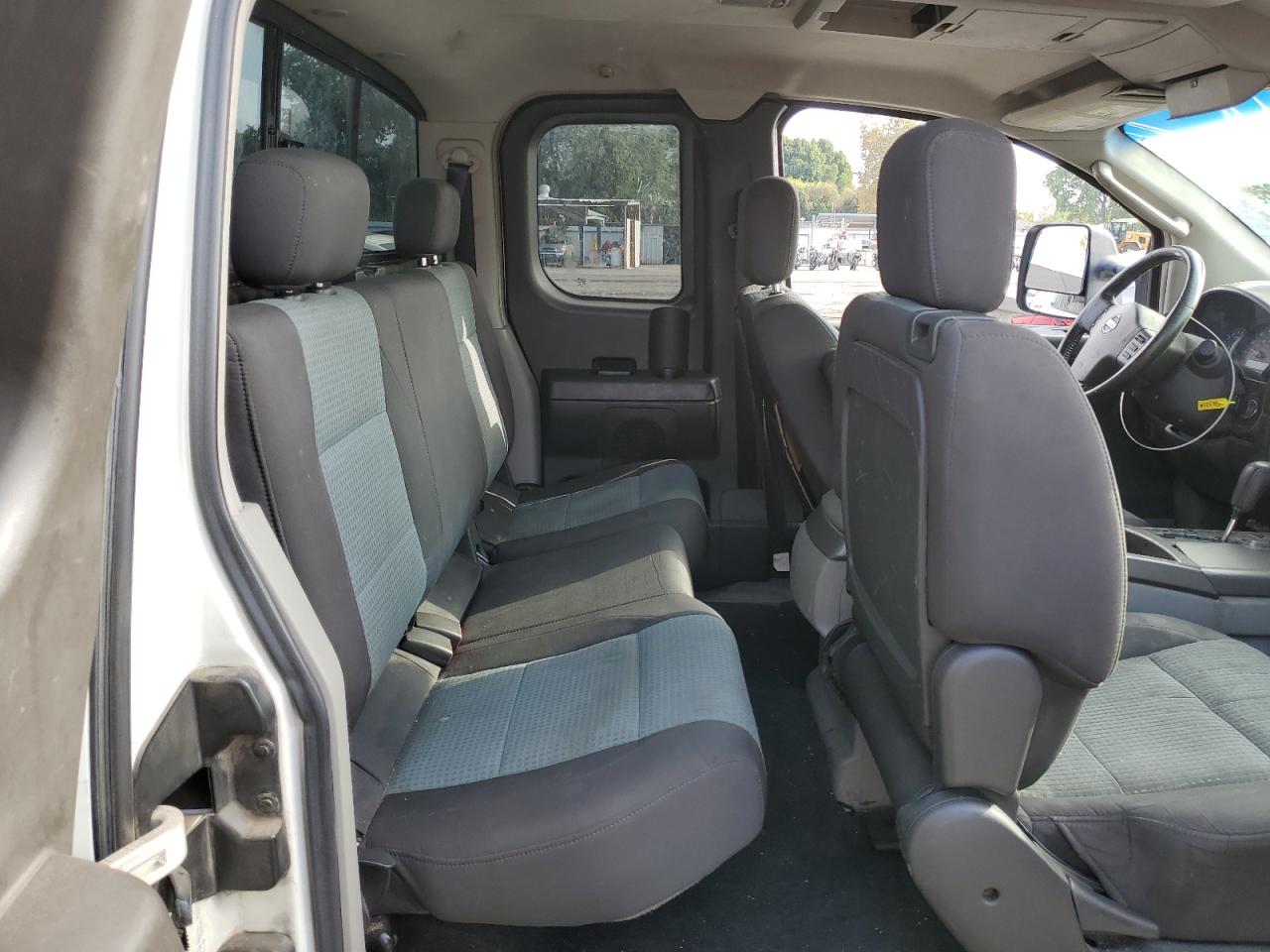 2004 Nissan Titan Xe VIN: 1N6AA06A04N585783 Lot: 84276535