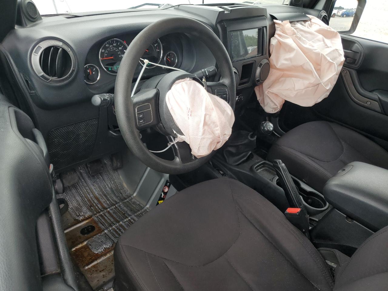 2013 Jeep Wrangler Unlimited Sport VIN: 1C4BJWDG6DL655011 Lot: 80069785